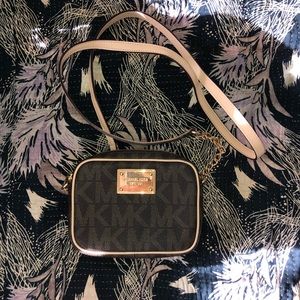 Tiny Michael Kors crossbody/clutch